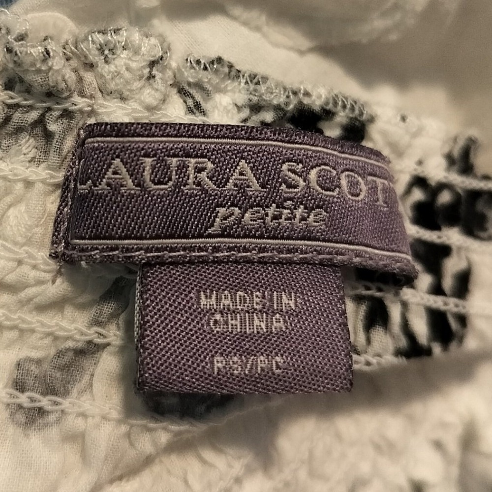 Laura Scott Petite Womens Petite S White Black Floral Eyelet Smocked Blouse‎ Top - Picture 5 of 5